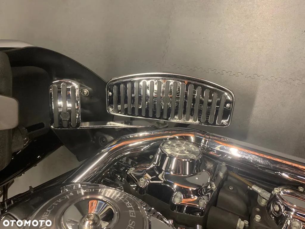 Harley-Davidson FLHTCU Ultra - 12