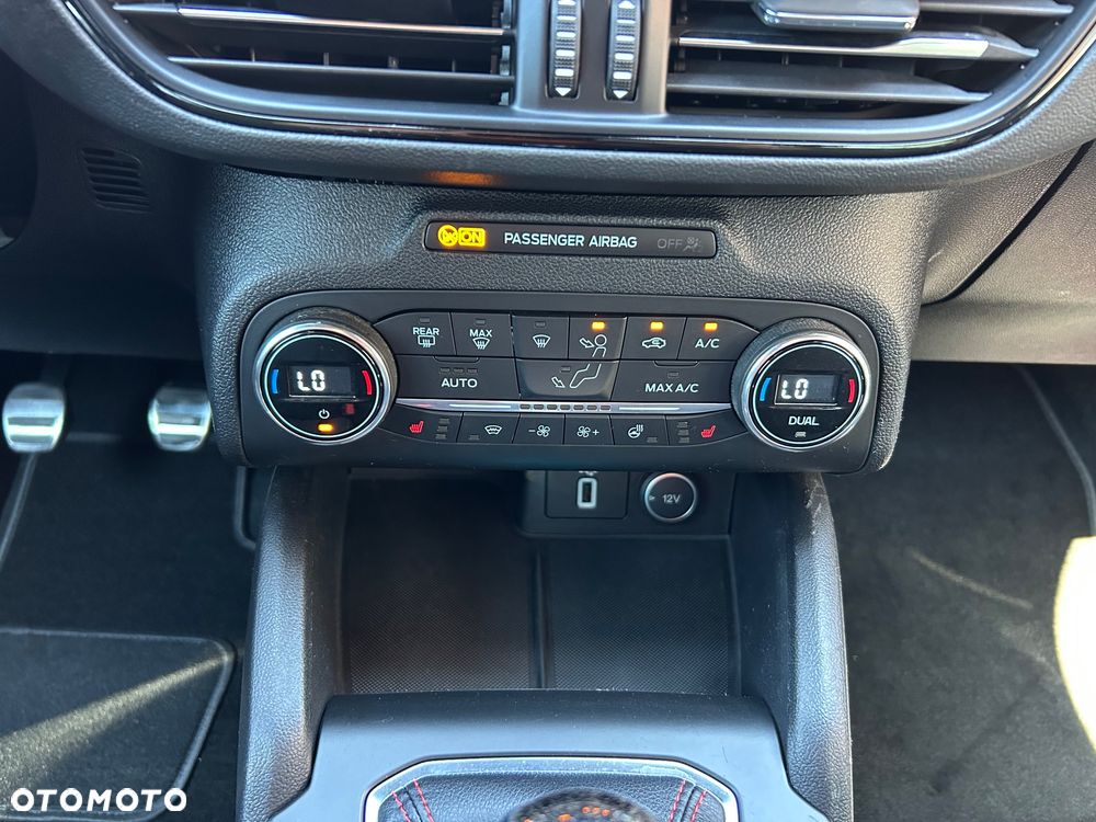 Ford Focus 1.5 EcoBoost ST-Line ASS - 26