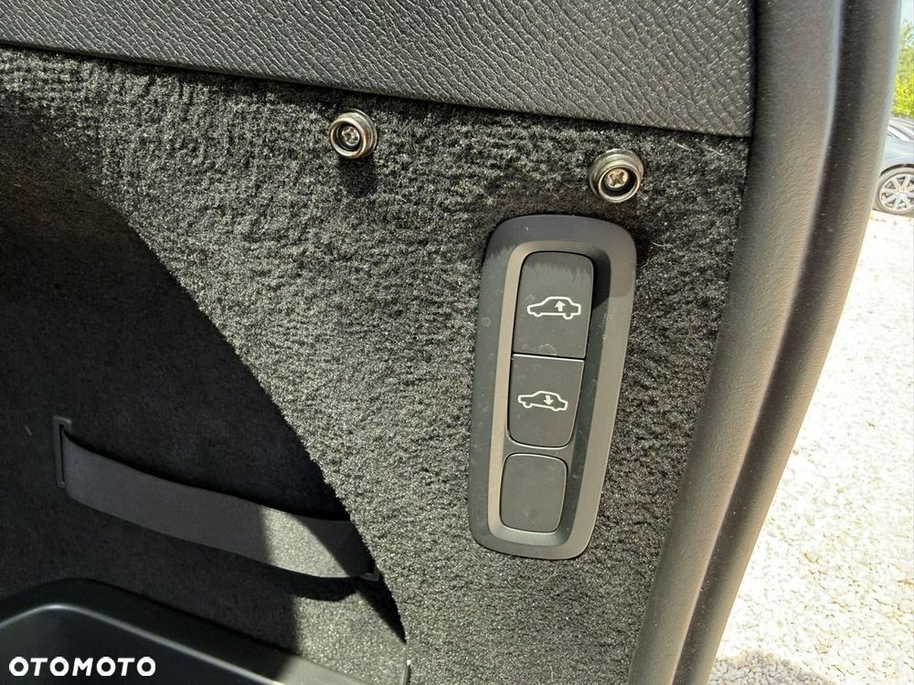 Volvo XC 90 - 12