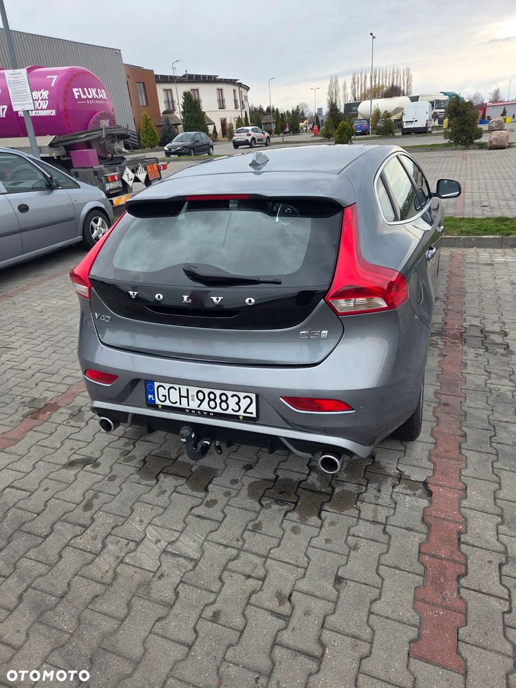 Volvo V40 D3 Drive-E SCR R-Design Momentum - 6