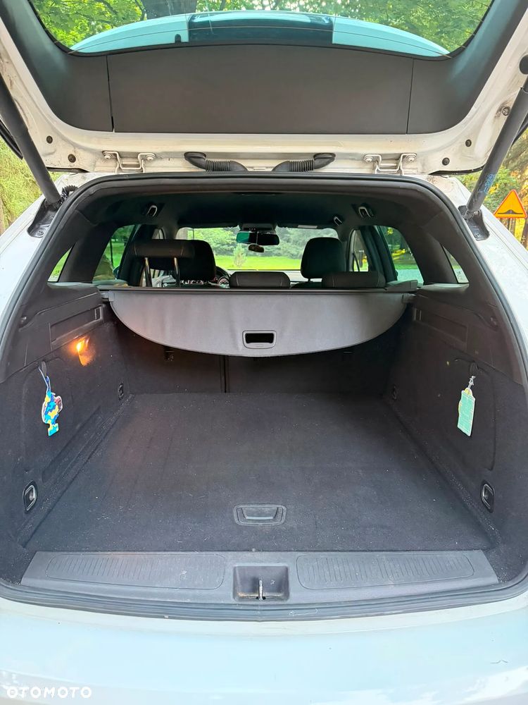 Opel Astra 1.6 CDTI Dynamic S&S - 11