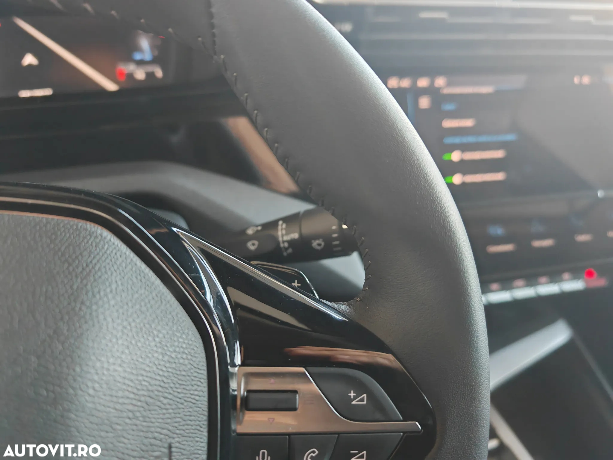 Peugeot 408 1.2L PureTech 130 S&S EAT8 Allure - 30