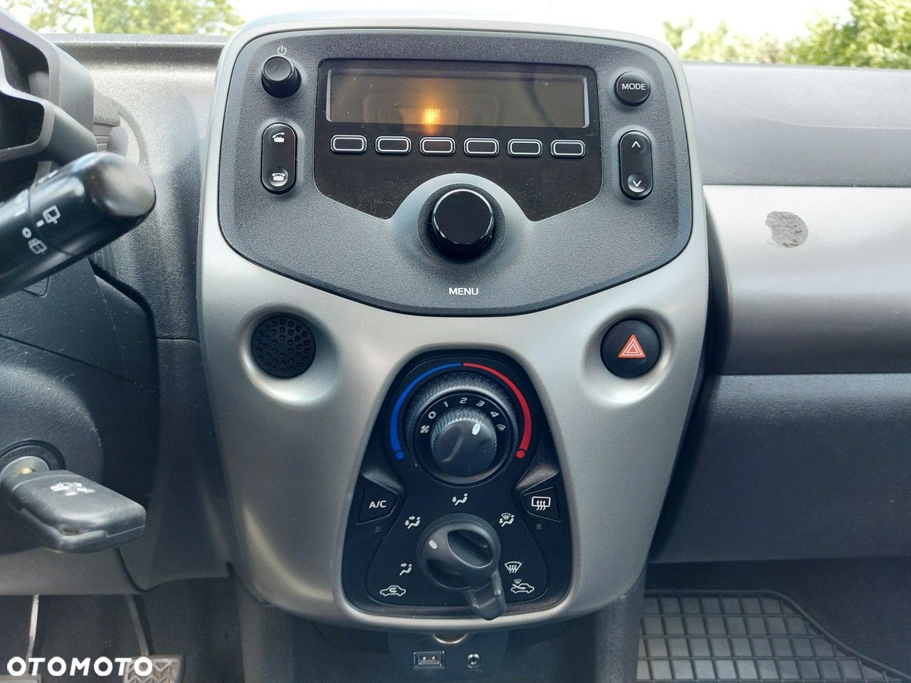 Peugeot 108 - 10