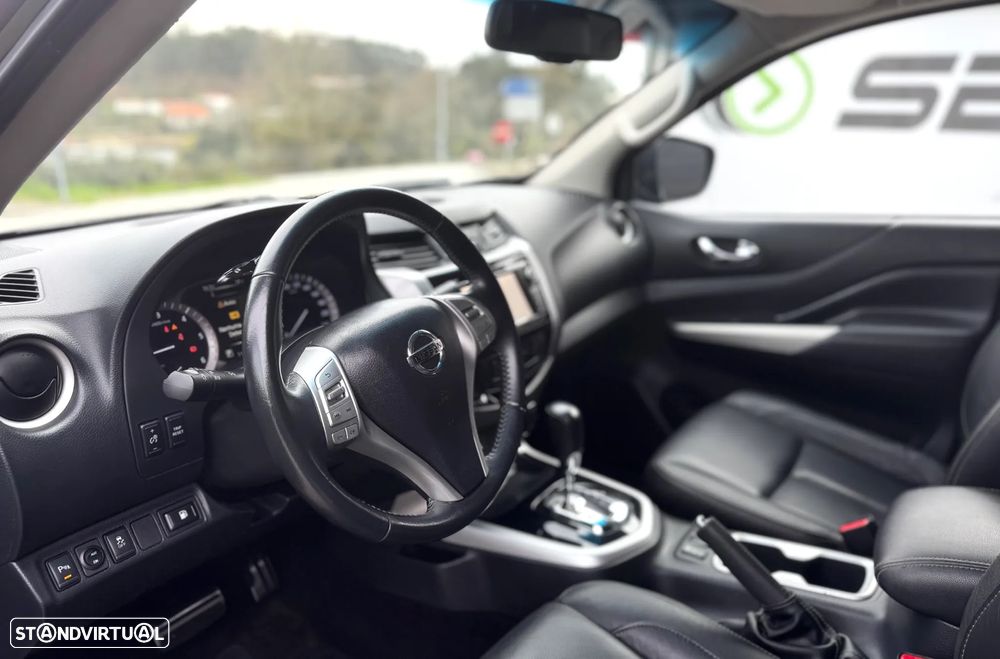 Nissan Navara 2.3 dCi CD 4WD Tekna Auto - 23