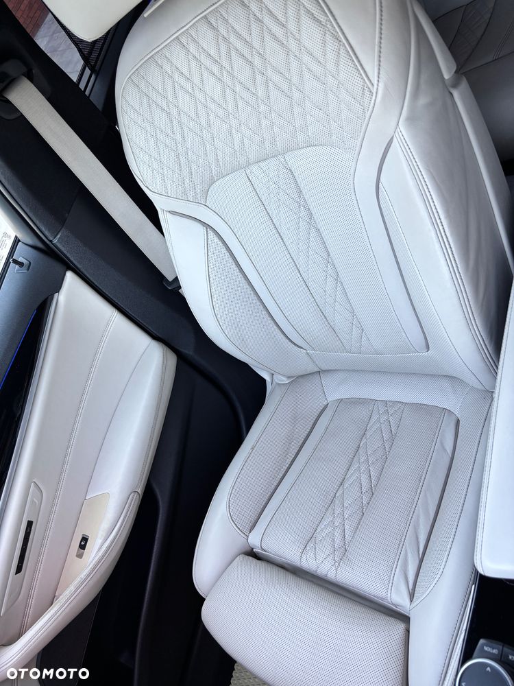 BMW Seria 5 530e M Sport sport - 34
