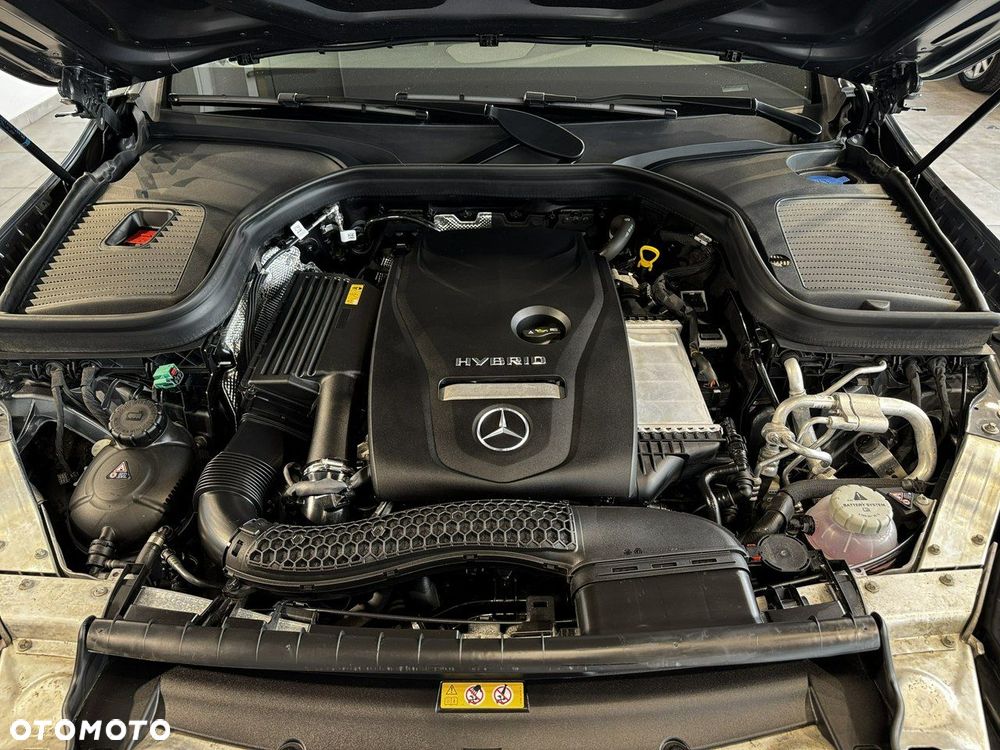 Mercedes-Benz GLC - 33
