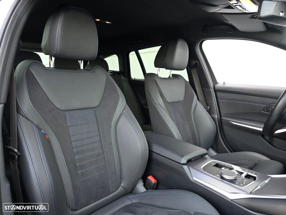 BMW 320 d Pack Desportivo M Auto - 30