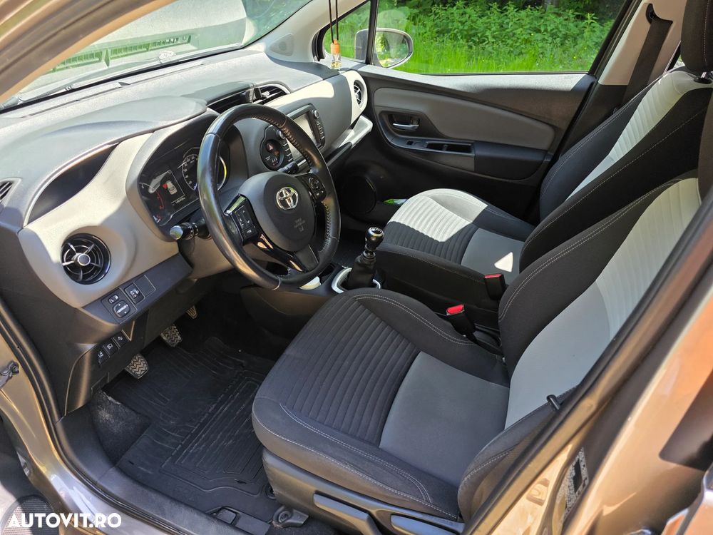 Toyota Yaris 1.5 L VVT-iE Active - 8