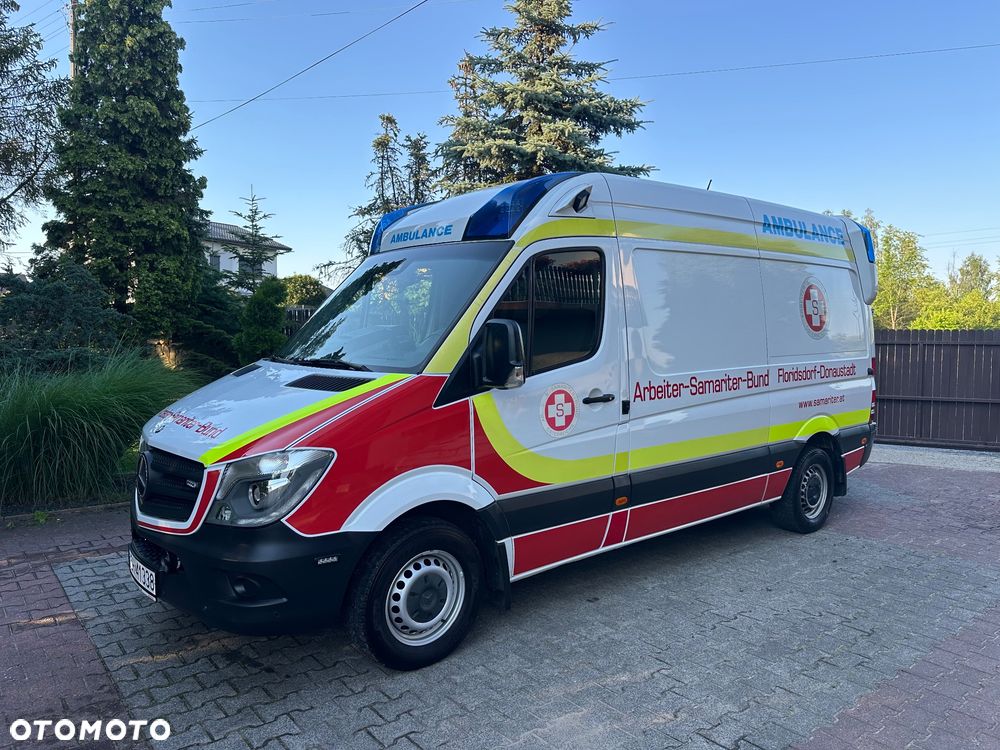 Mercedes-Benz Sprinter - 25