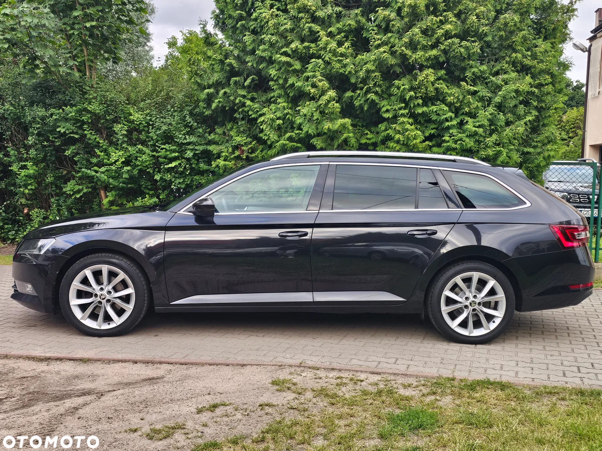 Skoda Superb 2.0 TDI DSG Style - 4