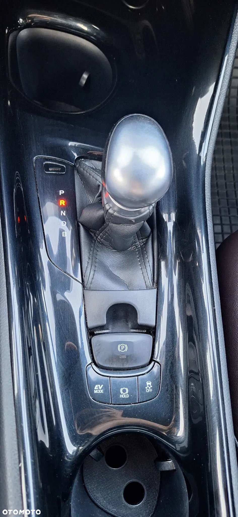 Toyota C-HR 1.8 Hybrid Executive - 33