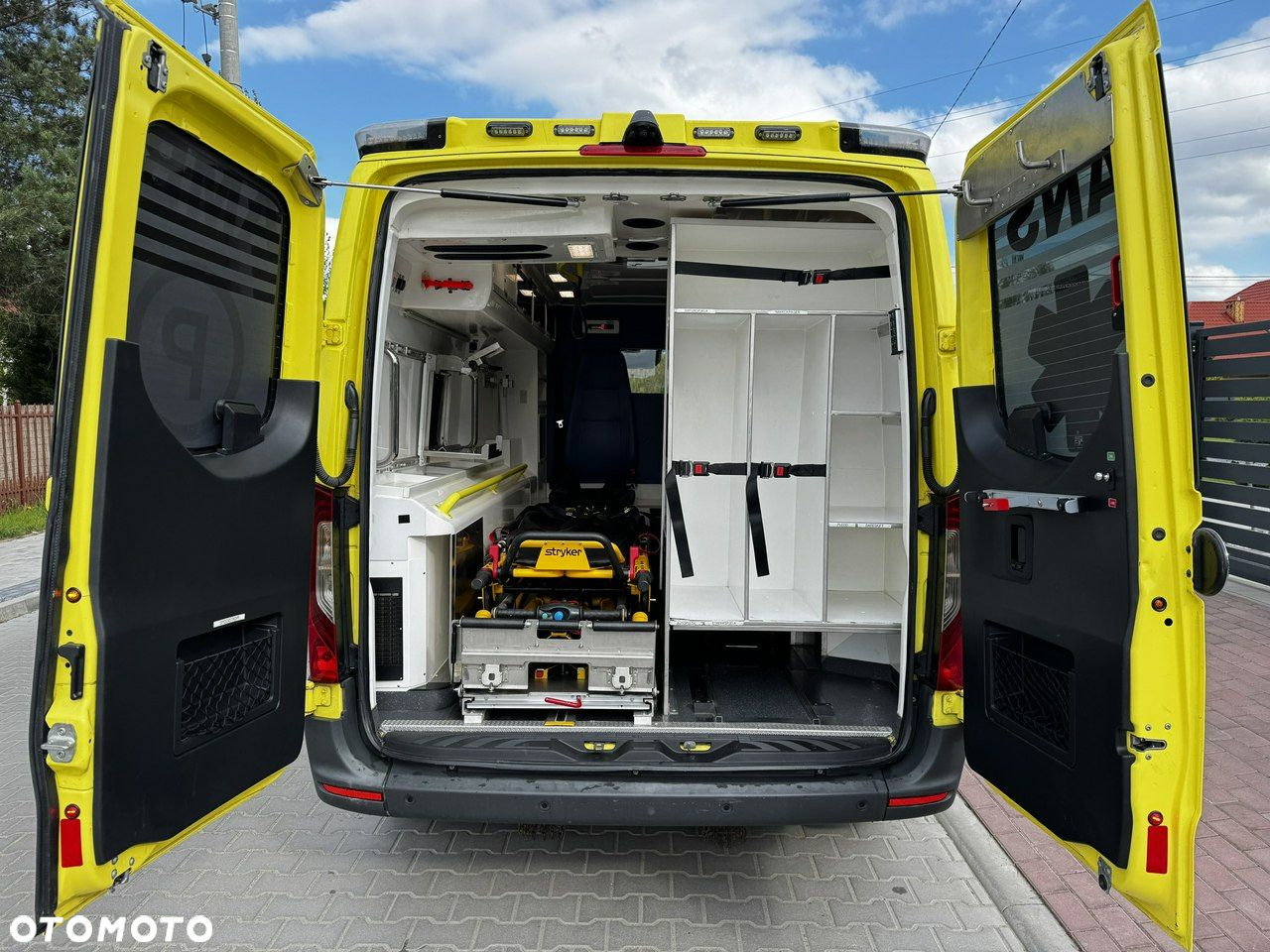 Mercedes-Benz Sprinter - 15