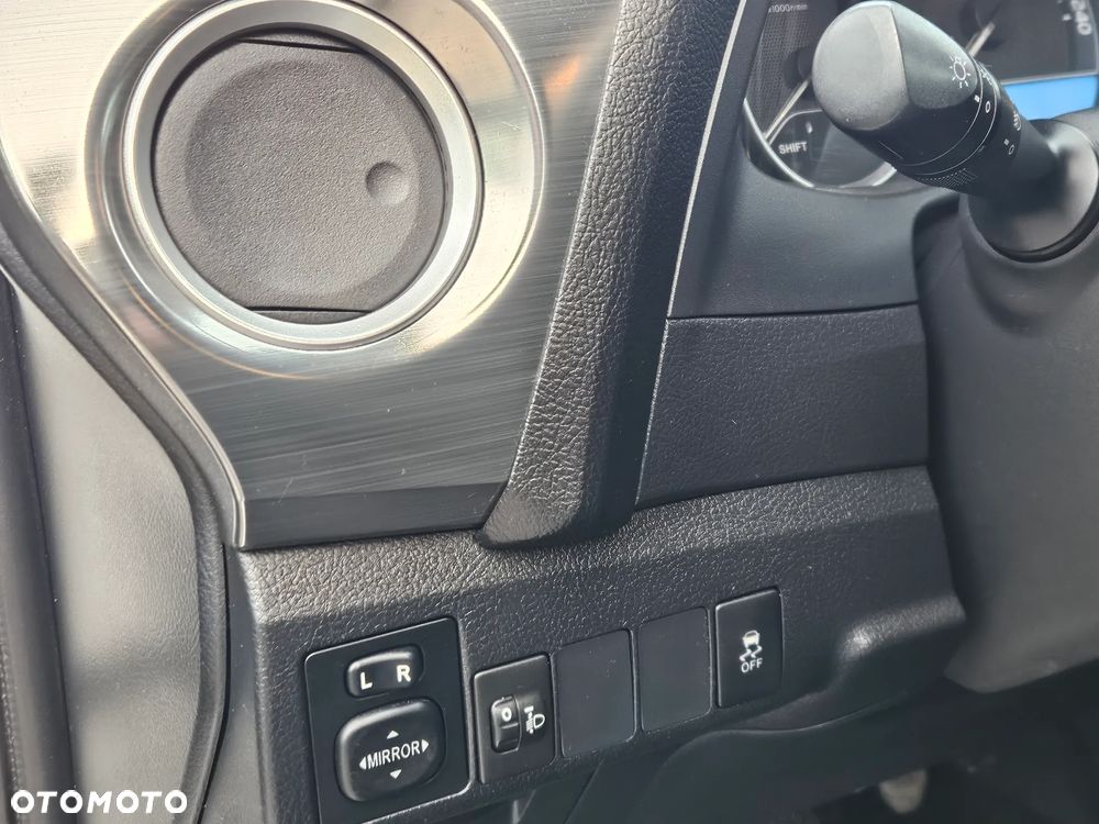 Toyota Auris 1.33 VVT-i Comfort - 16