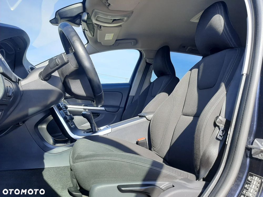 Volvo V60 D3 Momentum - 20