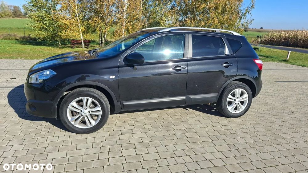 Nissan Qashqai 2012 photo 2