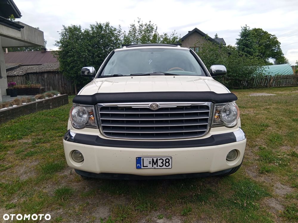 Chrysler Aspen - 3