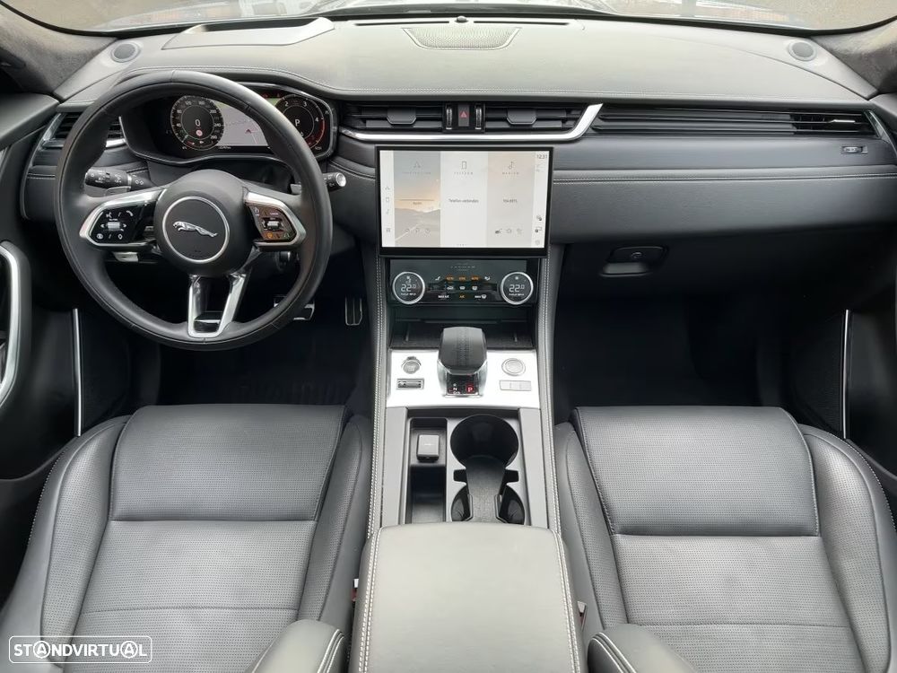 Jaguar F-Pace - 8
