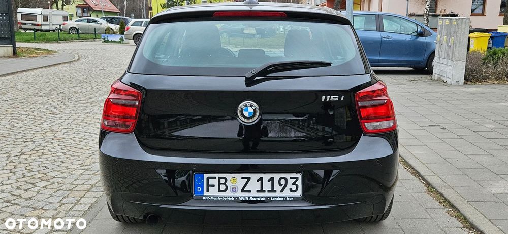 BMW Seria 1 116i - 33