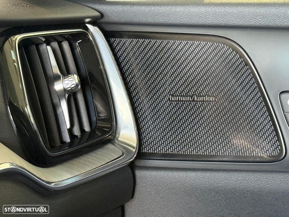 Volvo V60 Cross Country 2.0 B4 Geartronic - 23