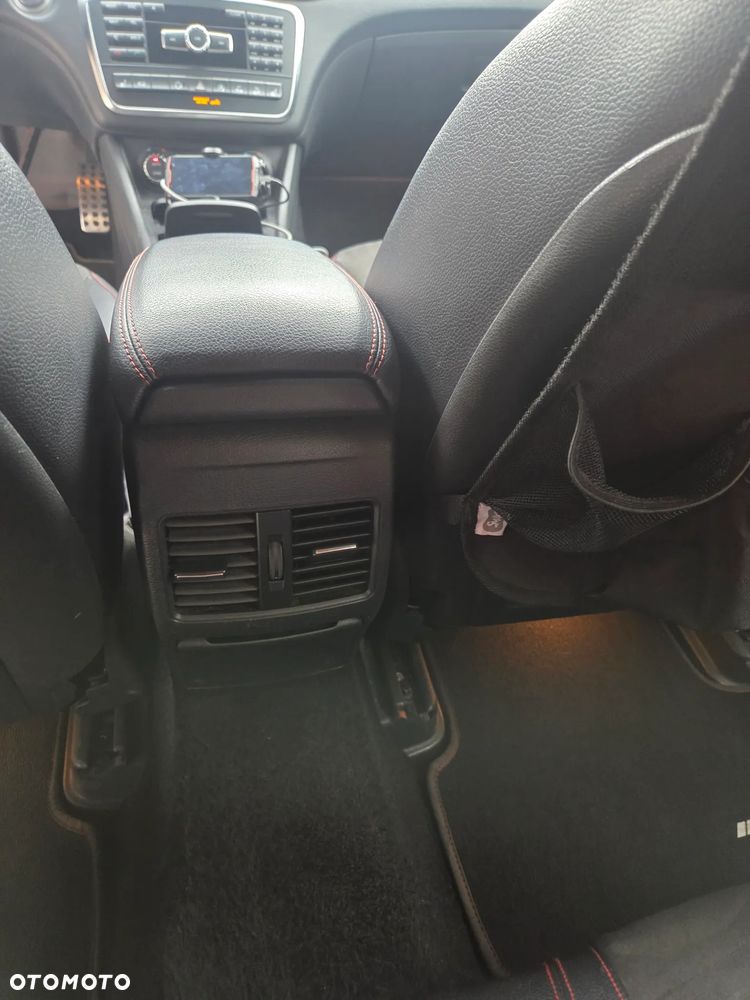 Mercedes-Benz GLA 250 4-Matic - 6