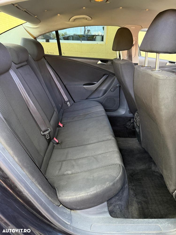 Volkswagen Passat - 8