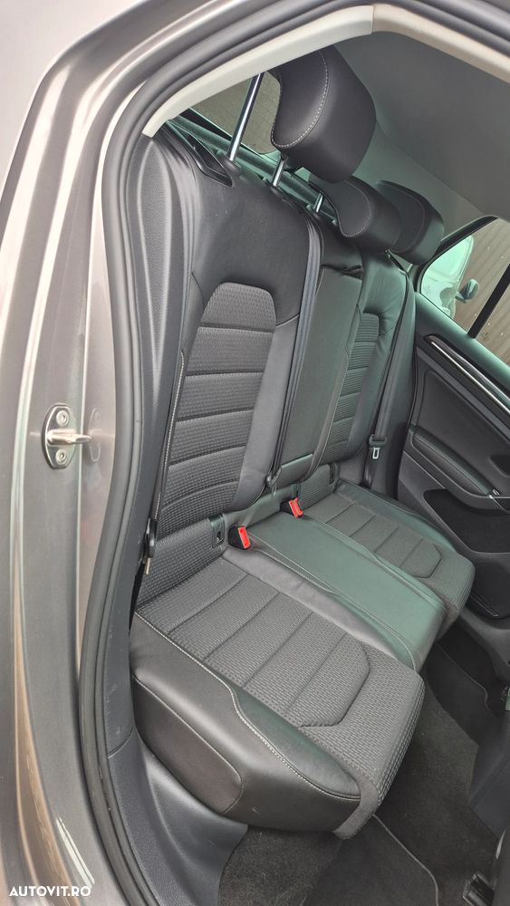 Volkswagen Golf 1.6 TDI Highline - 19