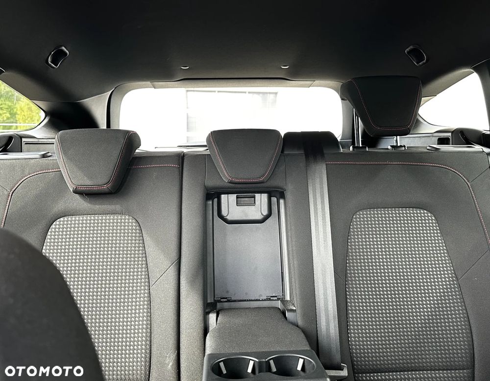 Ford Focus 1.0 EcoBoost mHEV ST-Line X - 11