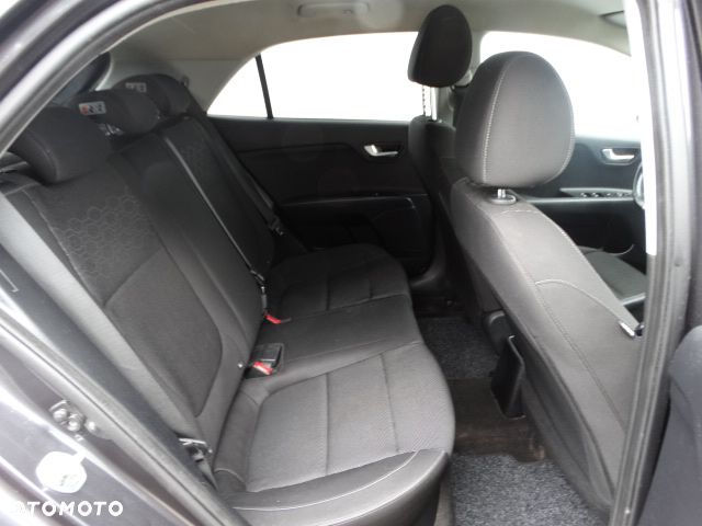 Kia Rio 1.2 Dream Team Edition - 17