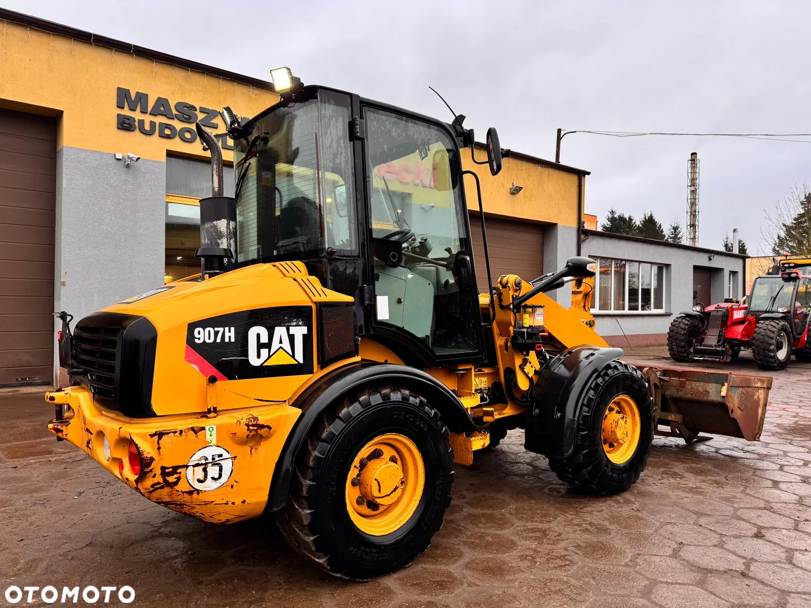 Caterpillar 907H - 8