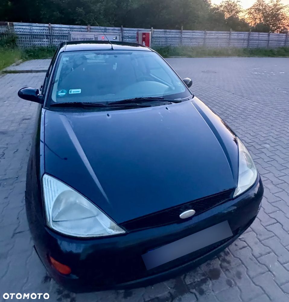 Ford Focus 1.6 16V Ambiente - 1