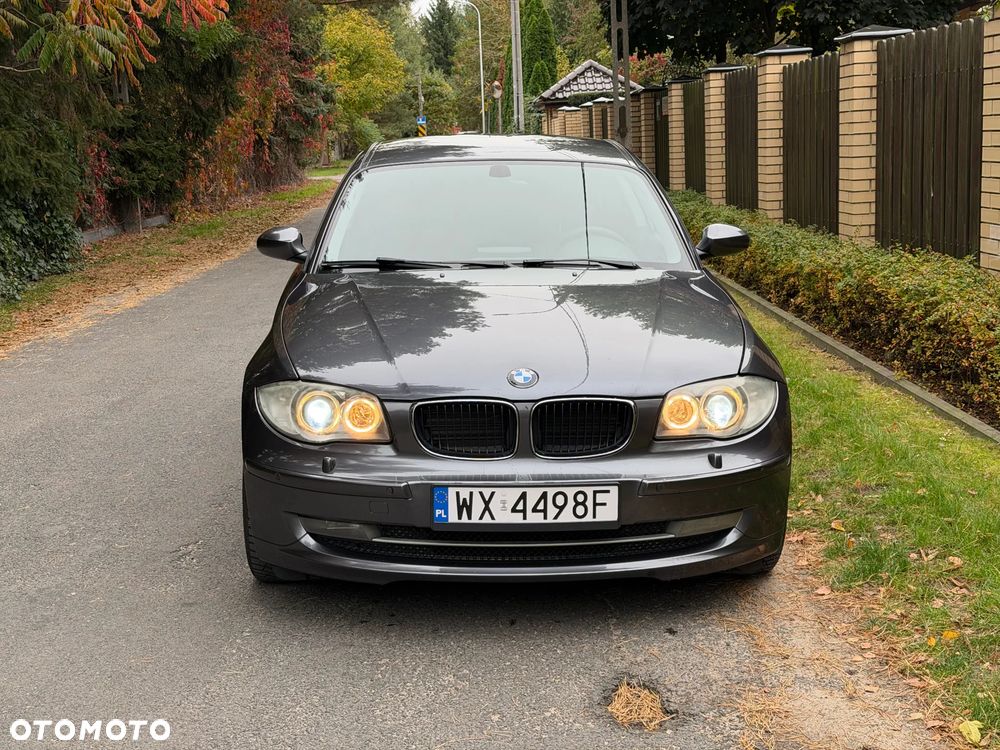 BMW Seria 1 116I 2008 photo 3