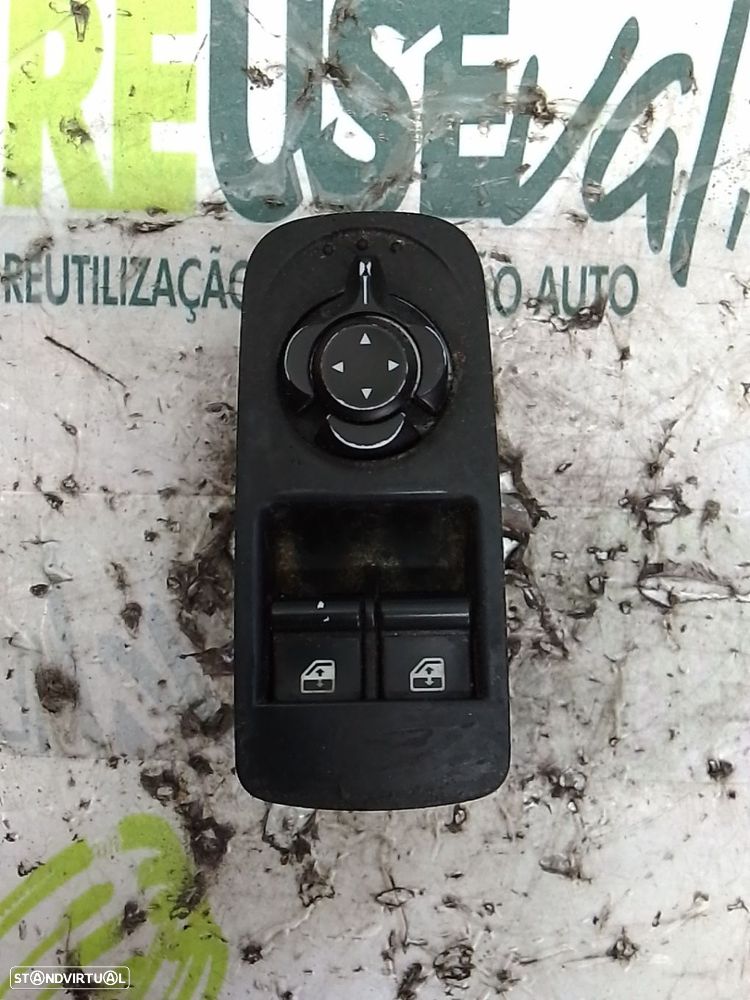 Interruptor Elevador Vidros/ Regulação Espelhos Alfa Romeo Mito (955_) - 3