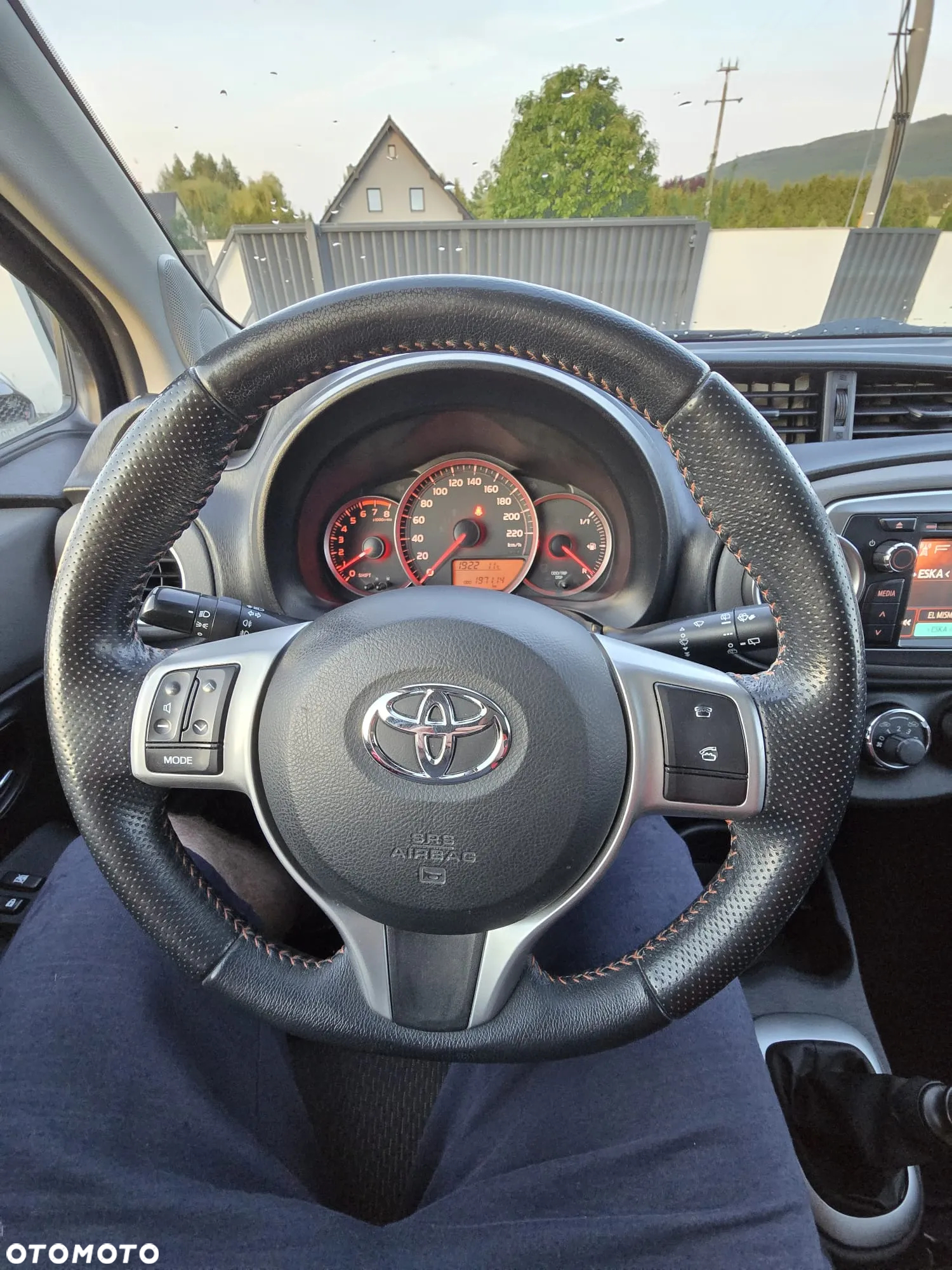 Toyota Yaris 1.33 VVT-i Executive - 10