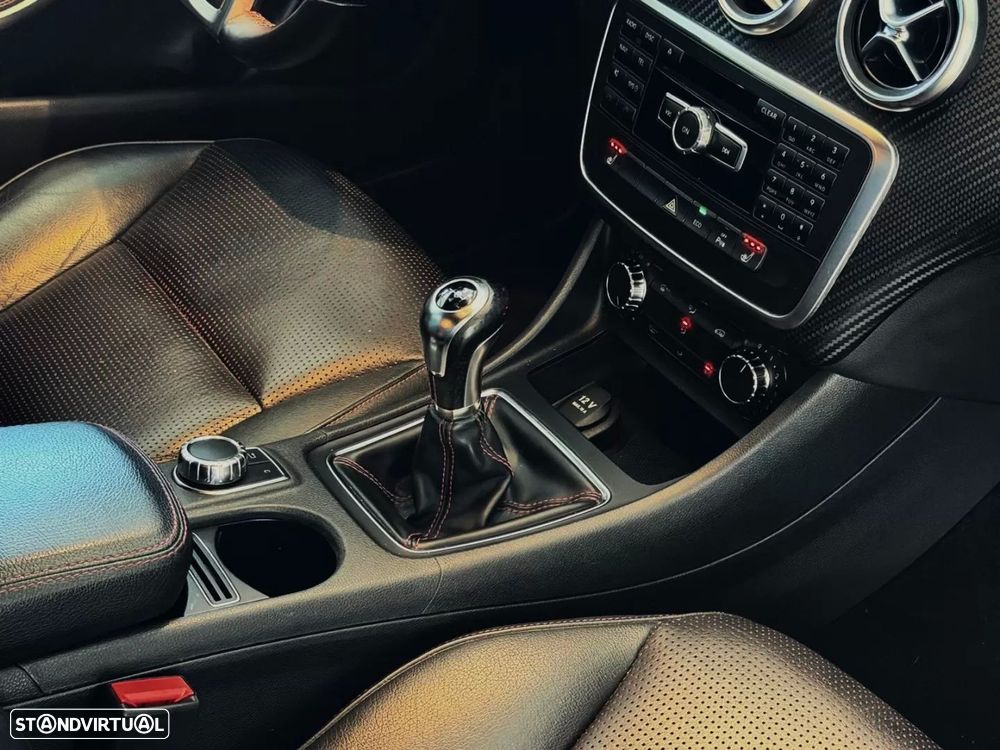 Mercedes-Benz A 200 CDI AMG Line - 35