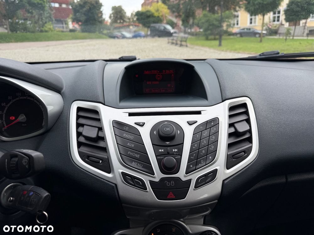 Ford Fiesta 1.25 Titanium X - 11