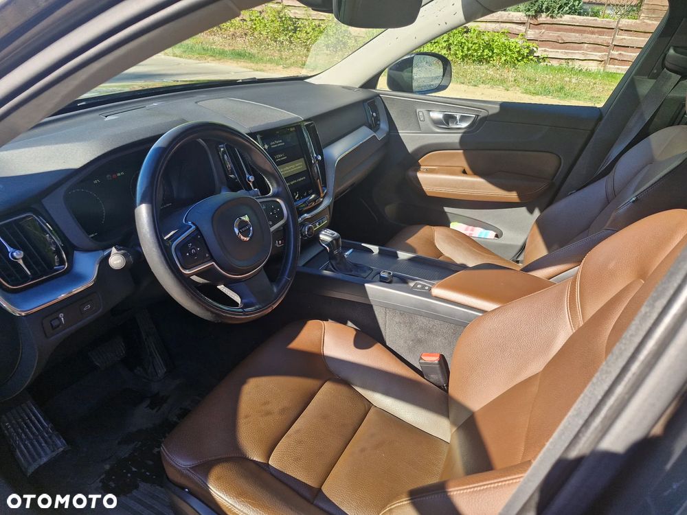 Volvo XC 60 T5 AWD Geartronic Momentum Pro - 16