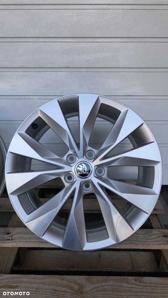 Felgi aluminiowe Skoda Superb IV III Scout Vw 18" 5x112 Et44(OL675F) - 6