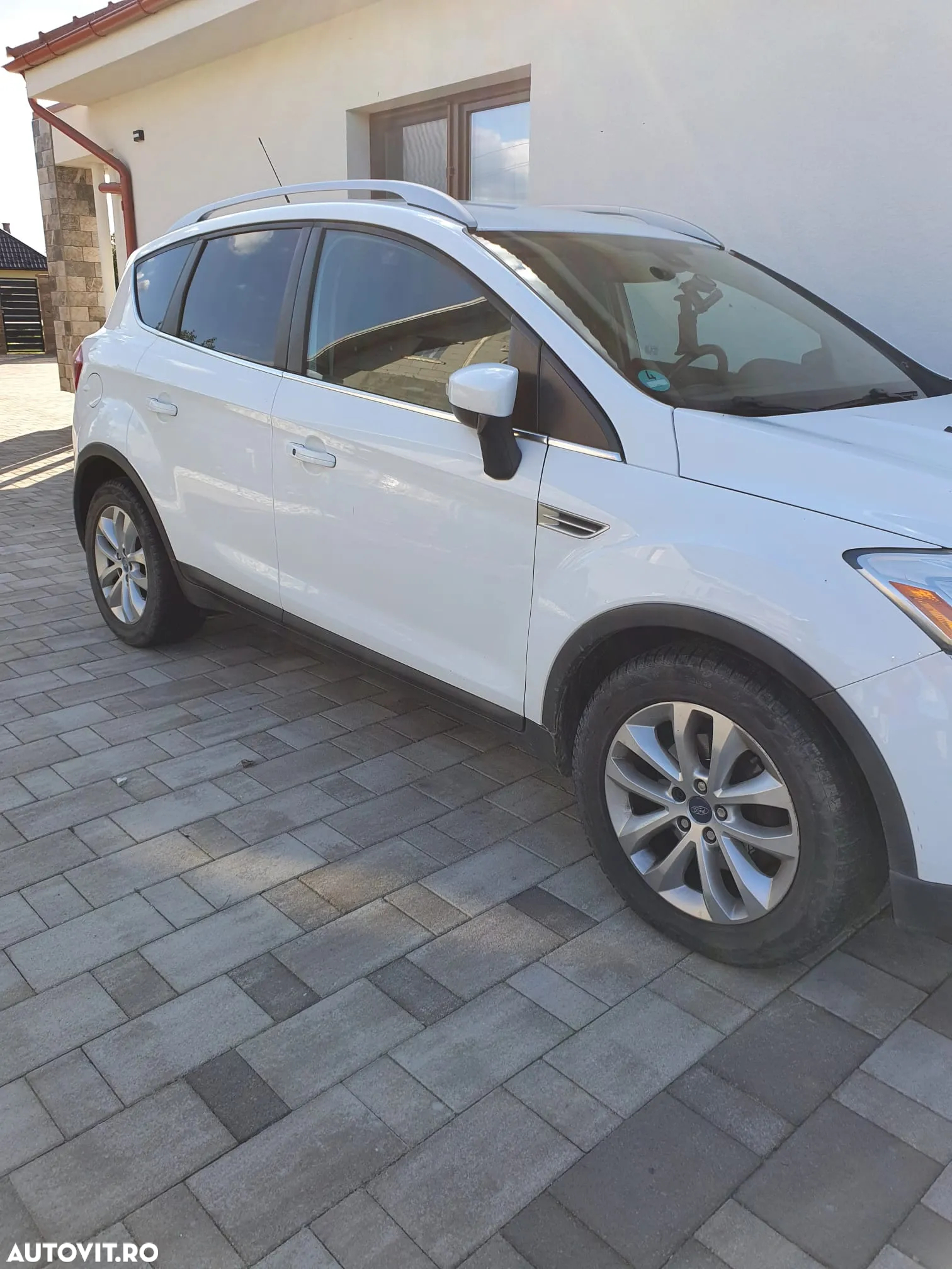 Ford Kuga - 17