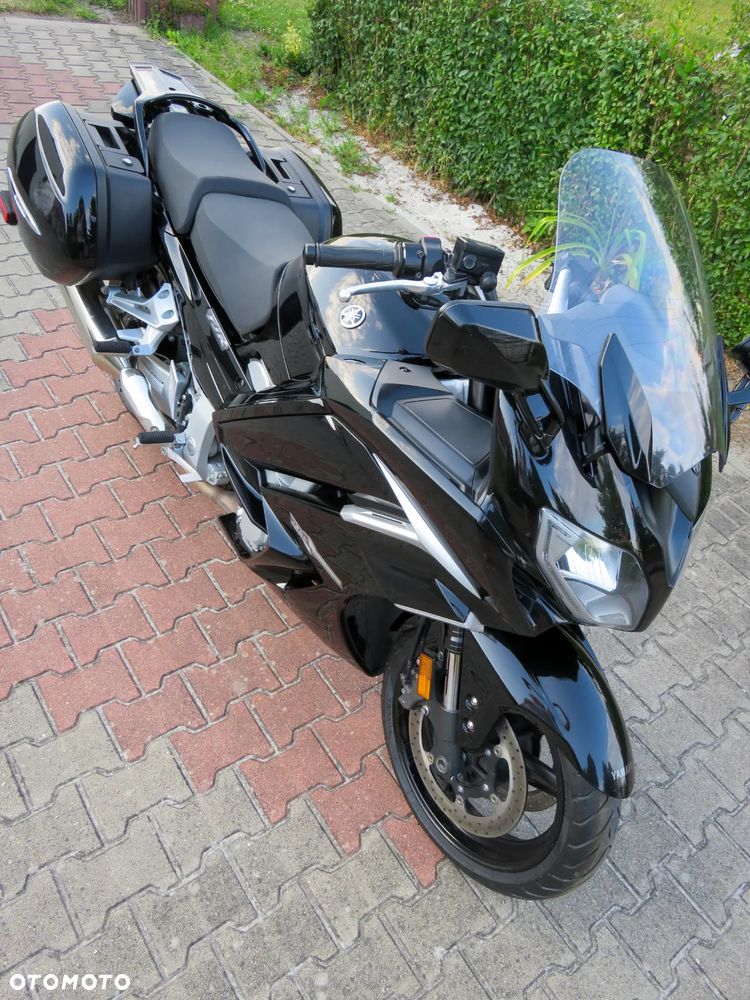 Yamaha FJR - 4