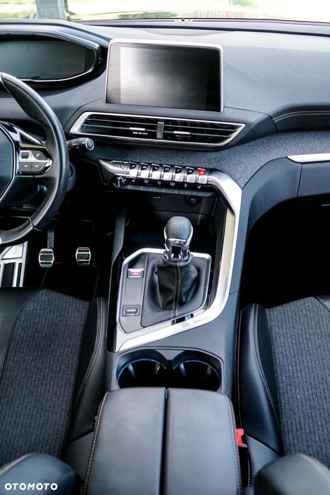 Peugeot 3008 1.5 BlueHDi GT S&S - 32