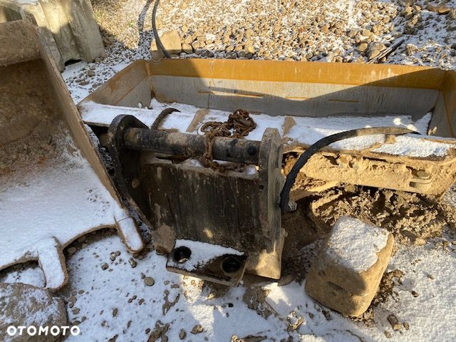 Komatsu WA270-3 - 13