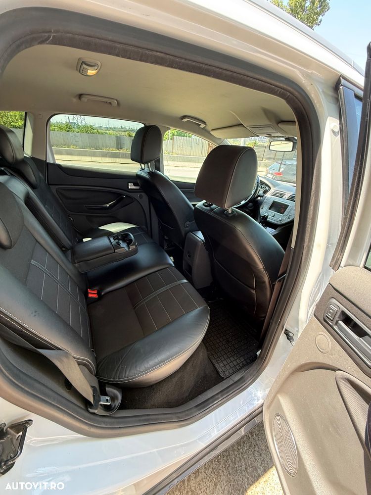 Ford Kuga 2.0 TDCi 4WD Powershift Titanium - 16
