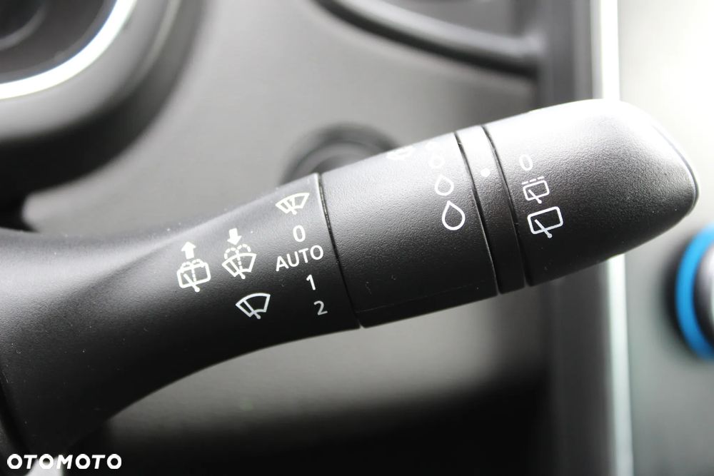 Renault Scenic BLUE dCi 120 LIMITED - 19