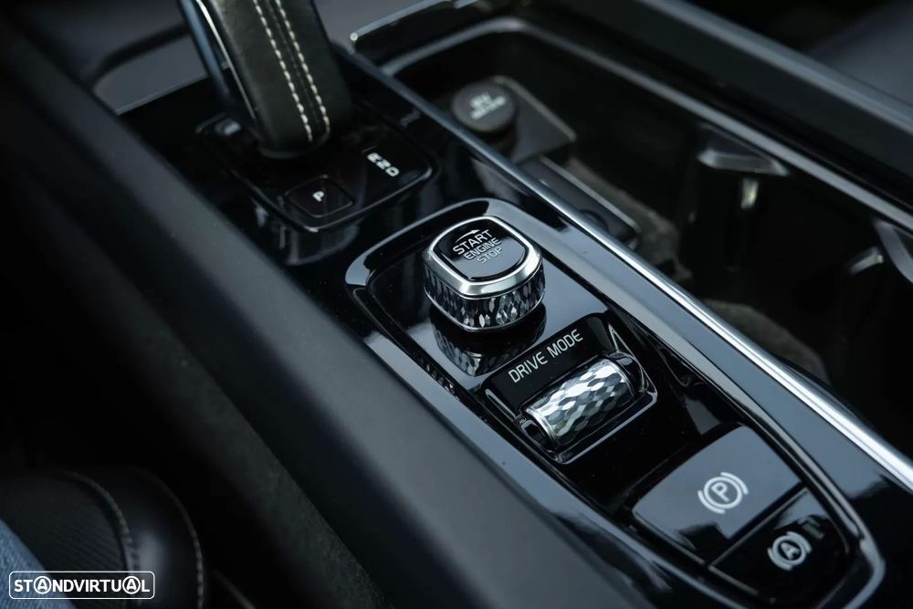 Volvo XC 60 2.0 B5 R-Design - 23