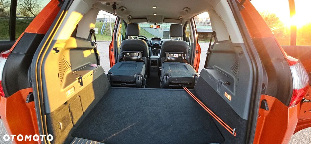 Ford Grand C-MAX - 14