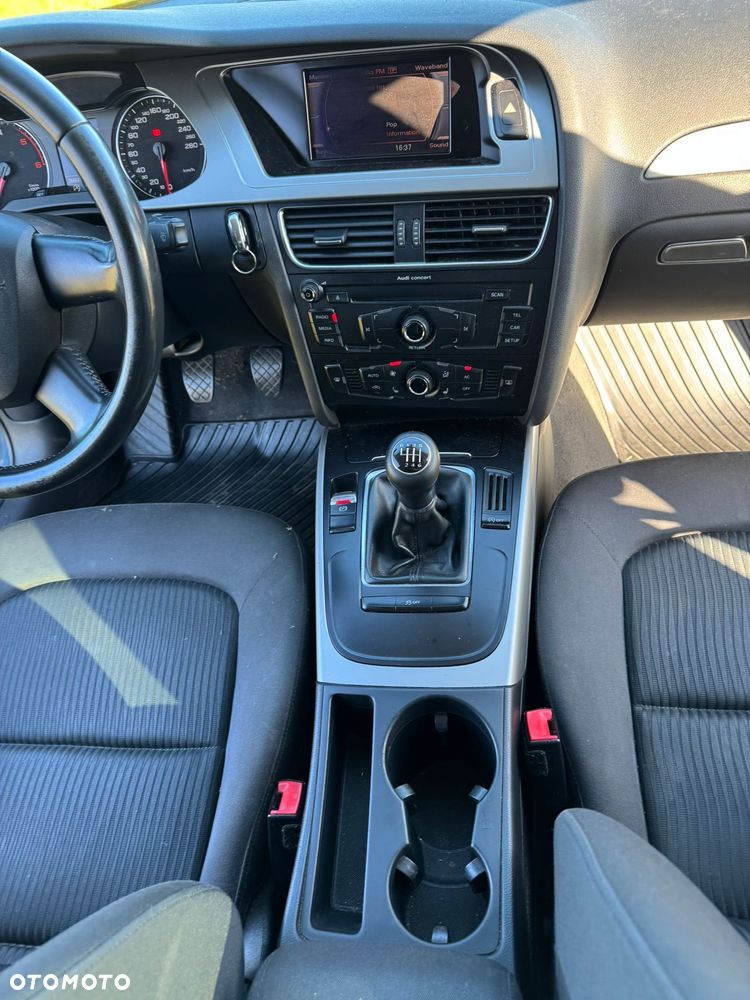 Audi A4 Limousine - 17