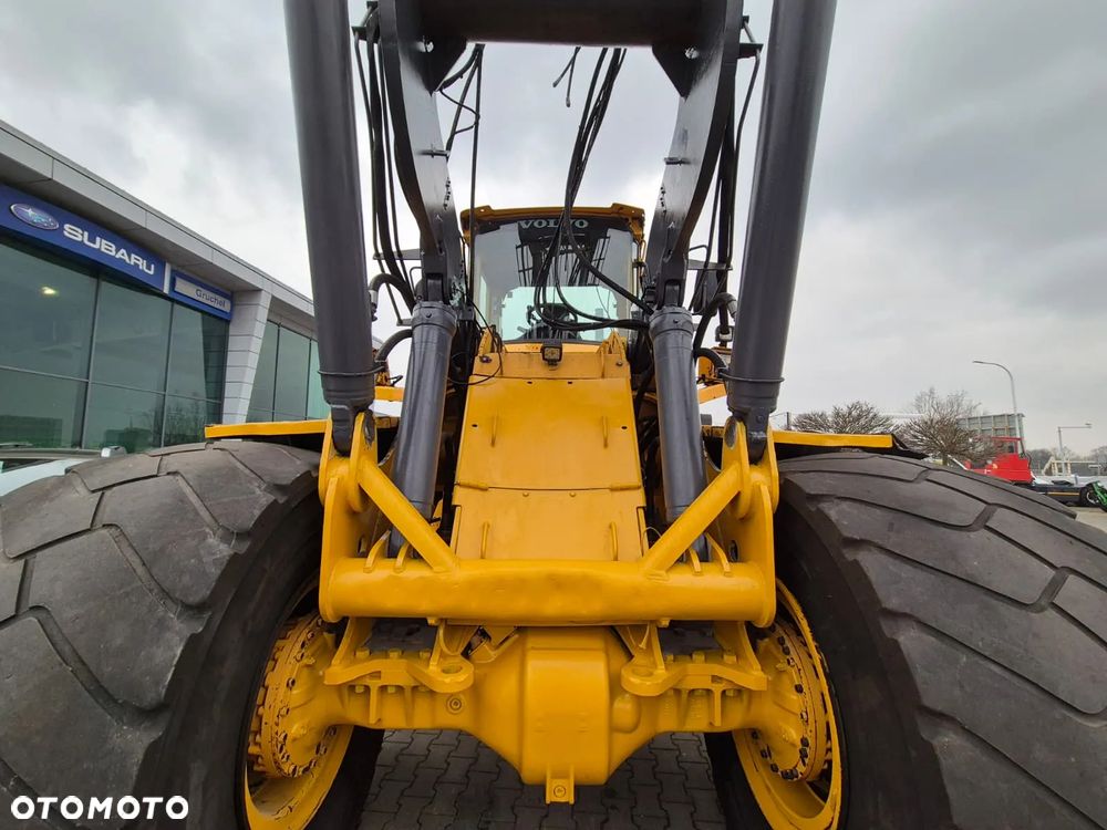 Volvo L 180E 4X4 / HEAVY DUTY / ŁADOWARKA KOŁOWA / CHWYTAK DO BALI I DREWNA / WIELE ZASTOSOWAŃ / OD PIERWSZEGO WŁAŚCICIELA / DOBRY STAN / MOŻLIWOŚĆ TRANSPORTU - 23