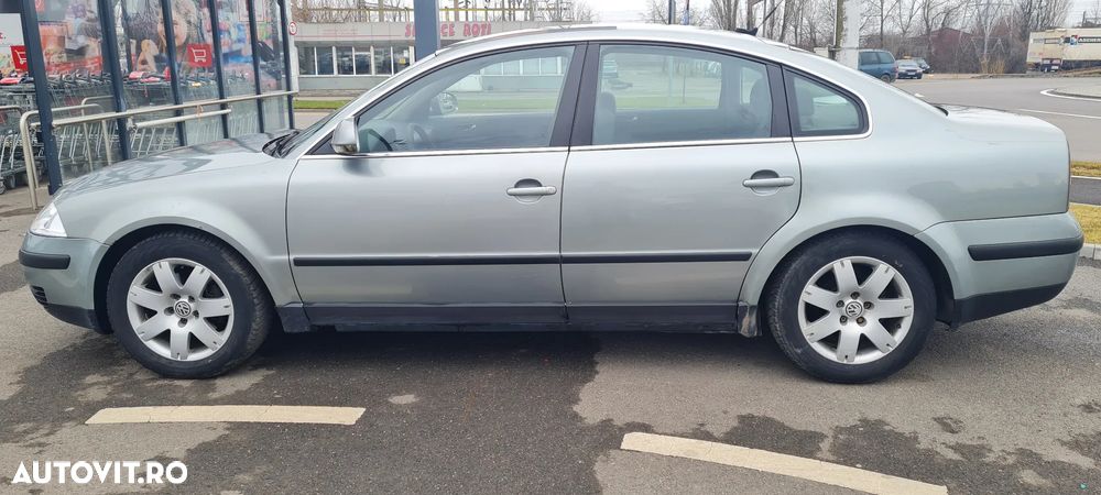 Volkswagen Passat 1.9TDI Highline - 10