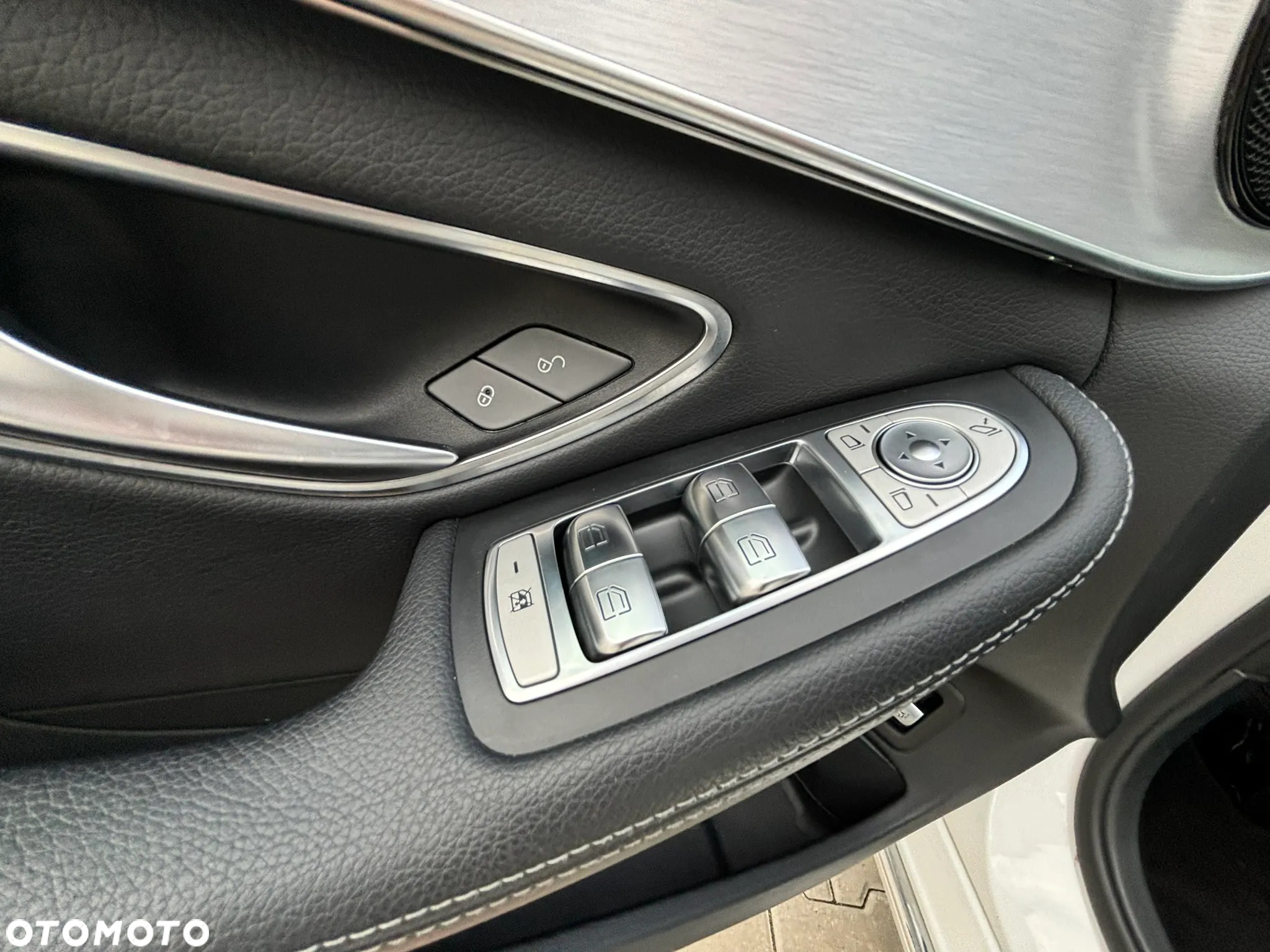 Mercedes-Benz Klasa C 180 7G-TRONIC - 14