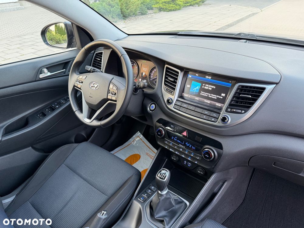 Hyundai Tucson 1.6 GDI BlueDrive Design 2WD - 32